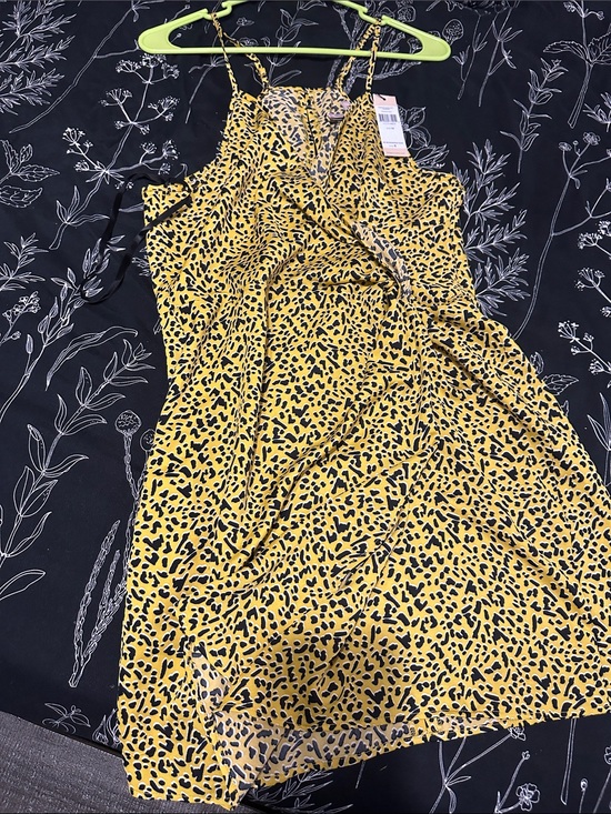 BCBGeneration Dresses & Skirts - BCBGeneration Yellow and Black Leopard Print Spaghetti Strap Dress